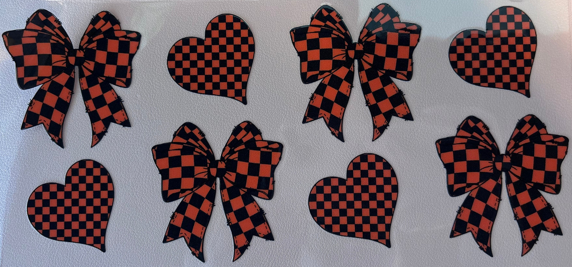 Set of checkered bow and heart-shaped stickers uv dtf wrap for cup